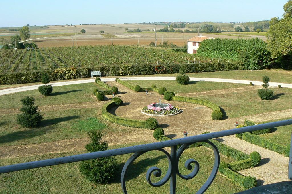 Manoir De Vilaines Varennes  Exterior photo
